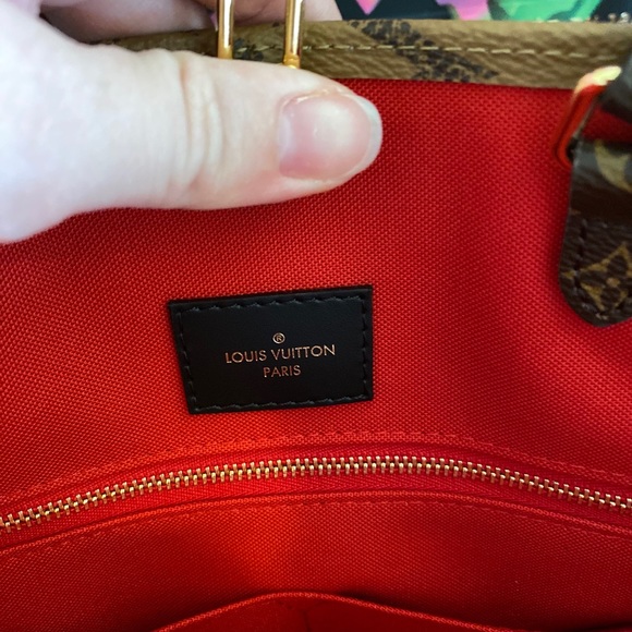 Louis Vuitton, MM On the go Tote with first edition monogram straps - Picture 15 of 15